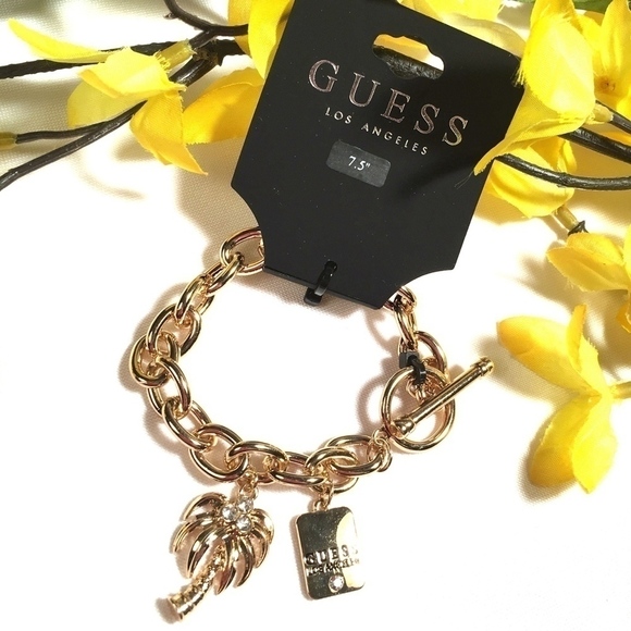 𝅺3/$29! GUESS Gold Charm Bracelet Palm Tree - Picture 7 of 7